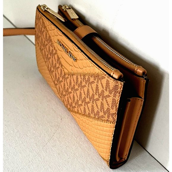 New Michael Kors Jet Set Travel Double Zip Wristlet Wallet Leather Croc Cider - Picture 3 of 4